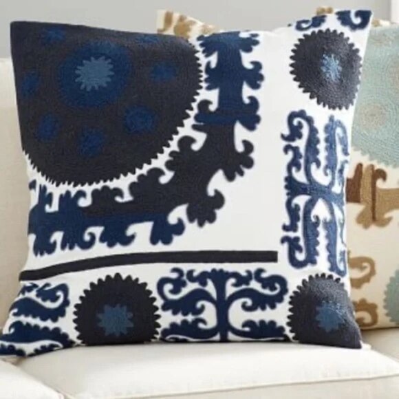 Pottery Barn Suzani Embroidered Pillow Cover Blue Ivory 26” x 26” - Picture 1 of 6